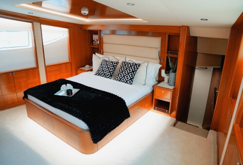 X35 110FT SUPER LUXURY YACHT - 1