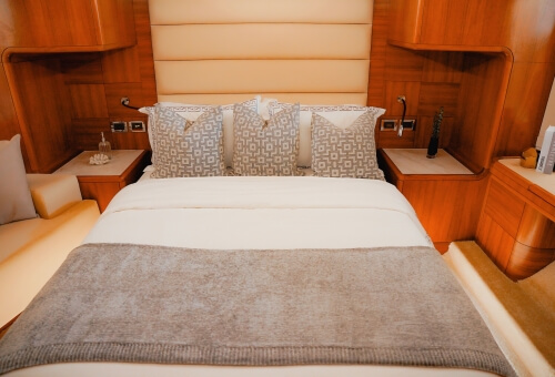 X35 110FT SUPER LUXURY YACHT - 2