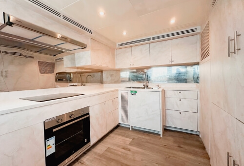 X35 110FT SUPER LUXURY YACHT - 12